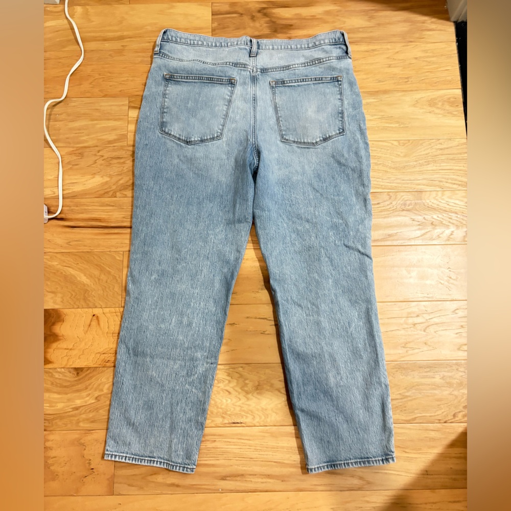 J. Crew Light Blue Relaxed Boyfriend in all day stretch Jeans | BR153 MSRP $118 - Picture 3 of 6